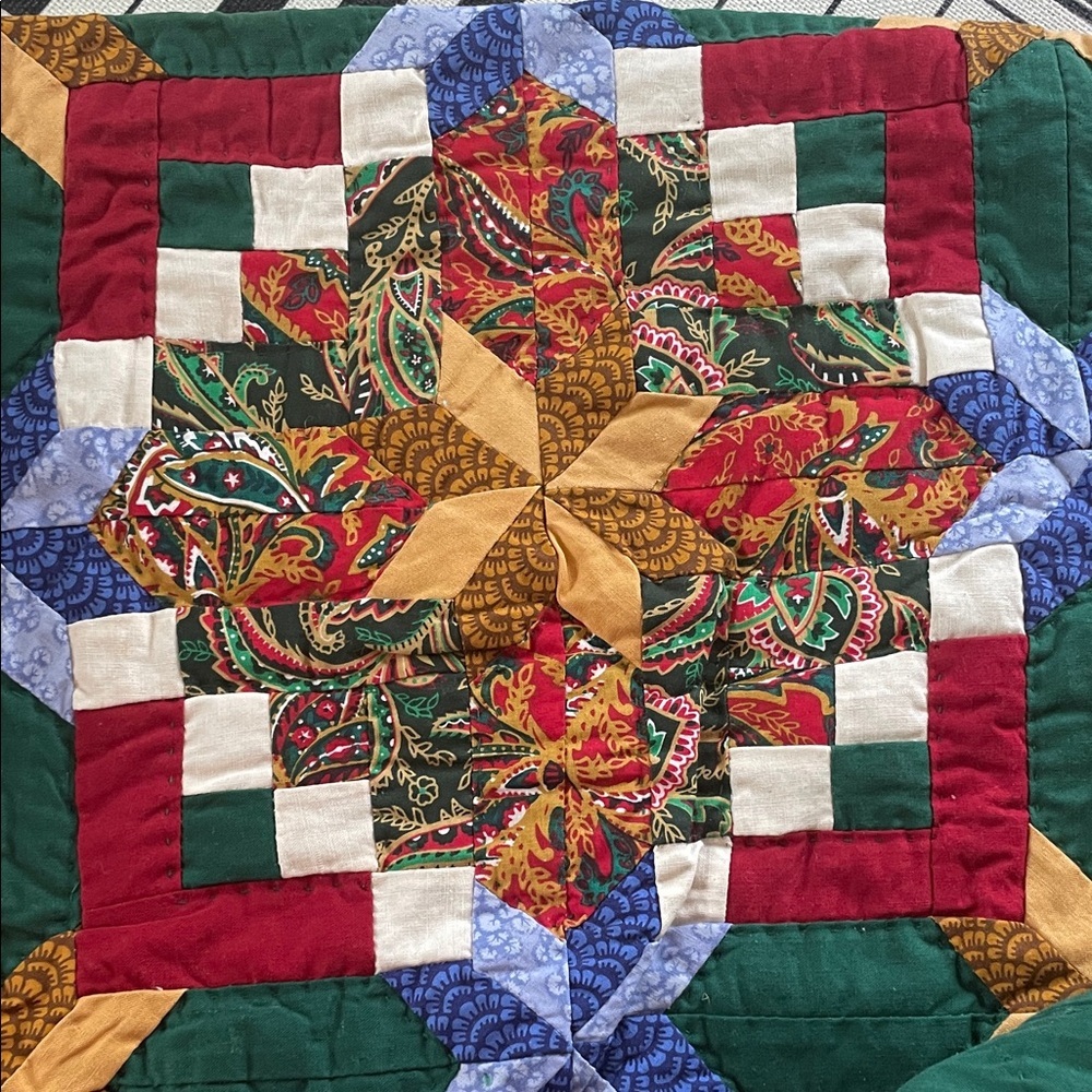 Quilted Blanket String Star Red and Green Polyester Fiber Blanket - Picture 2 of 11